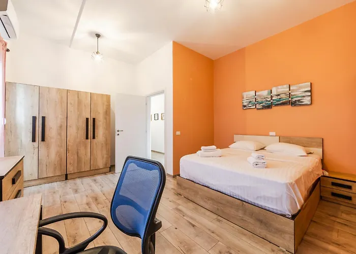 Sky Apartament. Bllok District * ティラナ