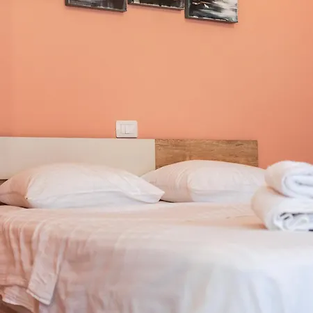 Sky Apartament. Bllok District Lägenhet Tirana