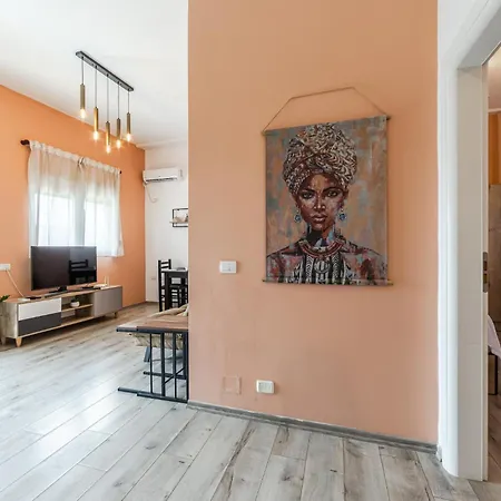 Sky Apartament. Bllok District 티라나